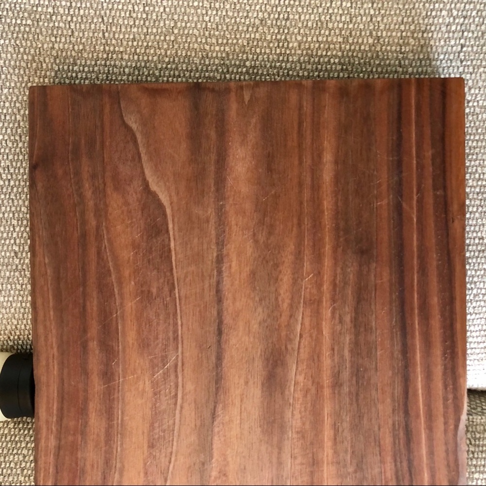 John Boos 21"x12" Rustic Edge Walnut Cutting Board - Picture 10 of 14